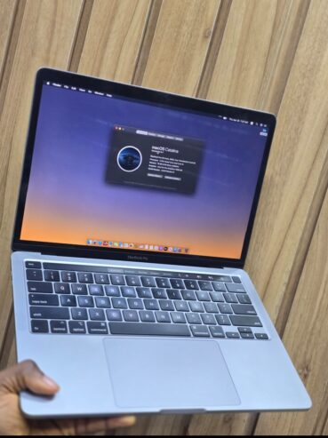 Mac Book Pro 2020, 16GB RAM, 512 SSD, 13-inch Core i5, with Touch ID and Touchpad