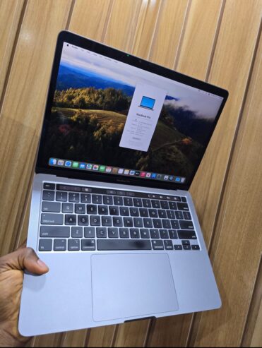 MacBook Pro 16GB RAM, 512 SSD, Core i7 Quad-Core 2.3GHz, Touch Bar with Touch ID, 13-Inch