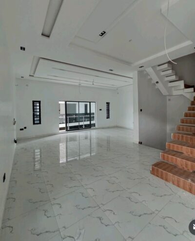 4 BEDROOM TERRACE DUPLEX